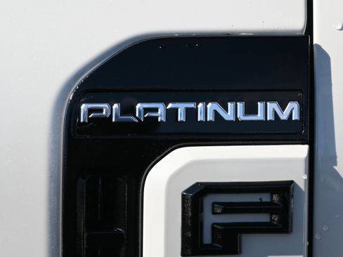 Used 2026 Ford F450 Platinum w/ FX4 Off-Road Package image 33