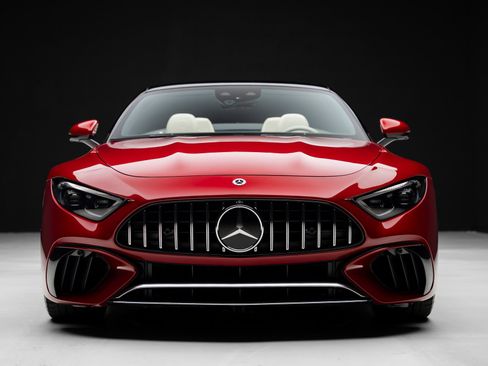 Used 2022 Mercedes-Benz SL 55 AMG 4MATIC w/ Driver Assistance Package image 10