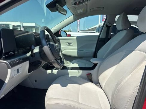 Used 2025 Hyundai Kona SEL AWD/4WD image 13