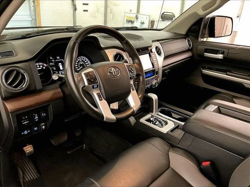 Used 2018 Toyota Tundra Limited w/ Limited Premium Package AWD/4WD image 12
