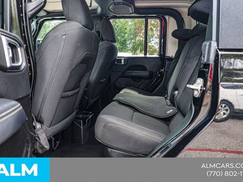 Used 2023 Jeep Gladiator Overland AWD/4WD image 18