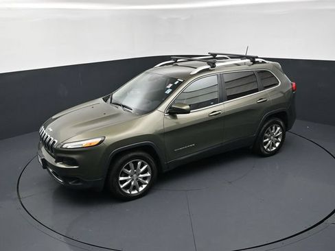 Used 2018 Jeep Cherokee Limited AWD/4WD image 14