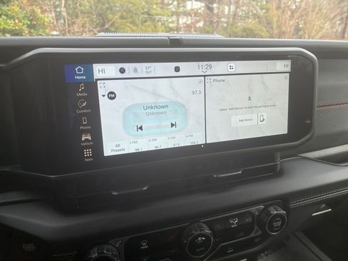 Used 2024 Jeep Wrangler Unlimited Rubicon image 26