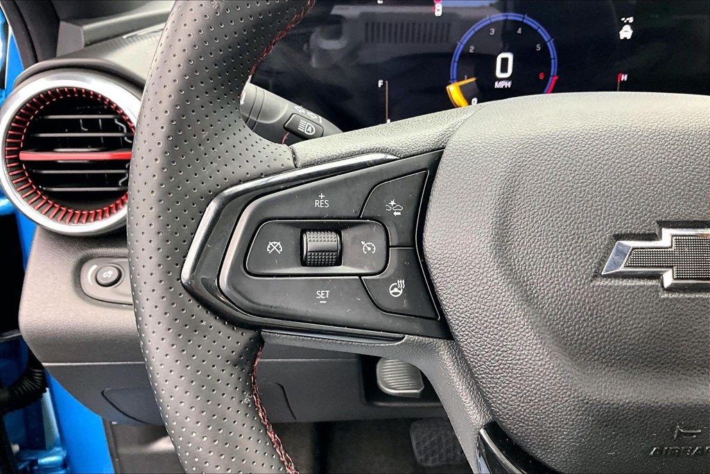 Used 2025 Chevrolet Trax RS w/ Driver Confidence Package FWD image 18