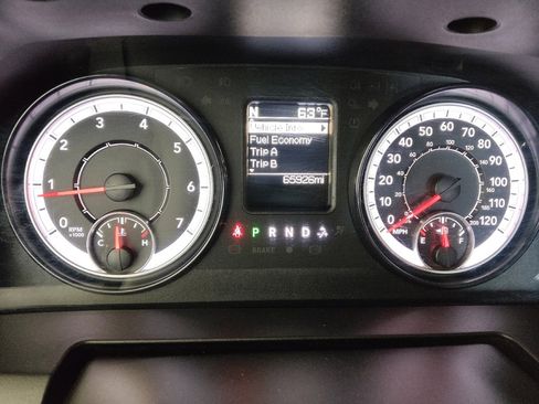 Used 2022 RAM 1500 Tradesman w/ Chrome Appearance Group AWD/4WD image 23