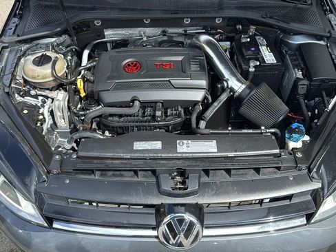 Used 2015 Volkswagen Golf S image 24