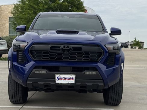 Used 2025 Toyota Tacoma TRD Sport RWD image 7