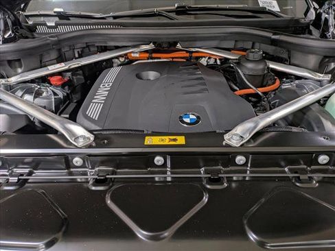 New 2026 BMW X5 xDrive50e w/ Premium Package image 18
