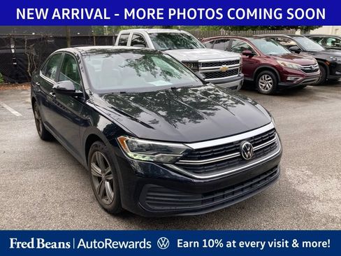 Used 2023 Volkswagen Jetta SE FWD image 1