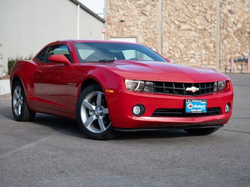 Used 2010 Chevrolet Camaro LT image 3