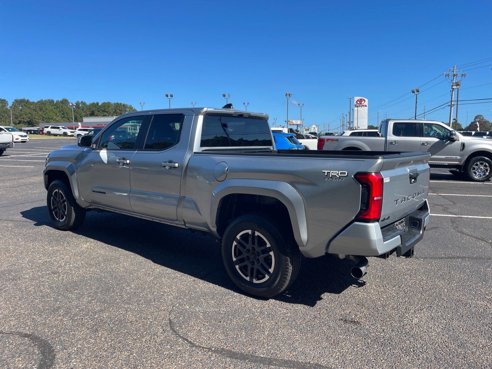 Used 2025 Toyota Tacoma TRD Sport AWD/4WD image 14