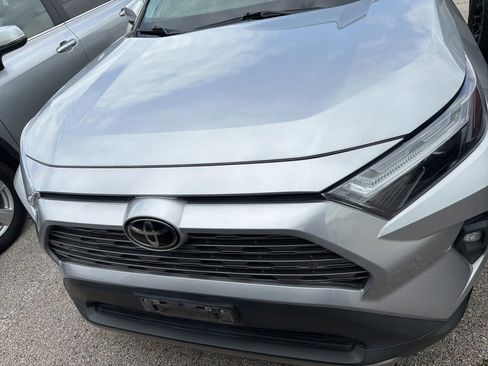 Used 2022 Toyota RAV4 Limited FWD image 2