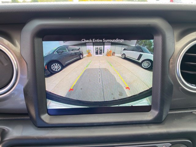 Used 2021 Jeep Wrangler Unlimited Sahara w/ Uconnect 4C Nav & Sound Group AWD/4WD image 21