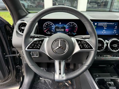 Used 2026 Mercedes-Benz GLB 250 image 28