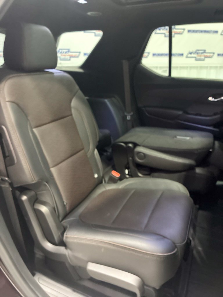 Used 2023 Chevrolet Traverse High Country w/ LPO, Floor Liner Package AWD/4WD image 39