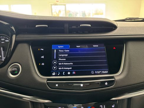 Used 2020 Cadillac XT5 Premium Luxury image 39