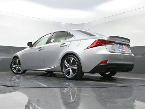 Used 2017 Lexus IS 200t w/ Premium Package image 26