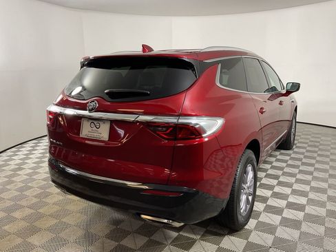Used 2024 Buick Enclave Premium image 9