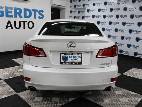 Used 2013 Lexus IS 250 w/ Premium Pkg Value Edition RWD image 3
