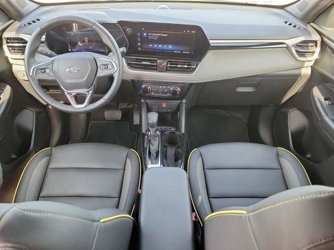 Used 2025 Chevrolet TrailBlazer ACTIV w/ Driver Confidence Package FWD image 14