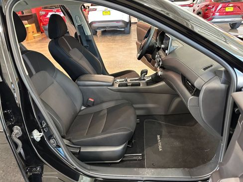 Used 2025 Nissan Sentra SV FWD image 35
