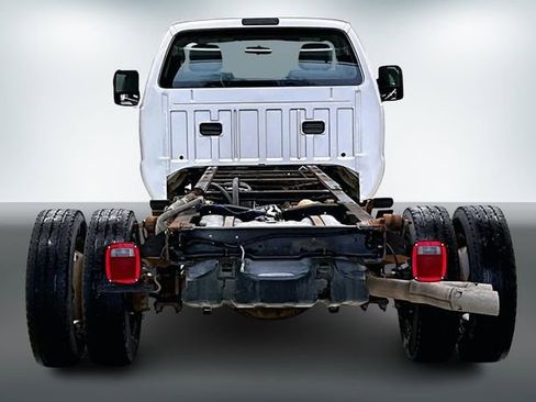 Used 2015 Ford F550 4x4 Regular Cab Super Duty image 6