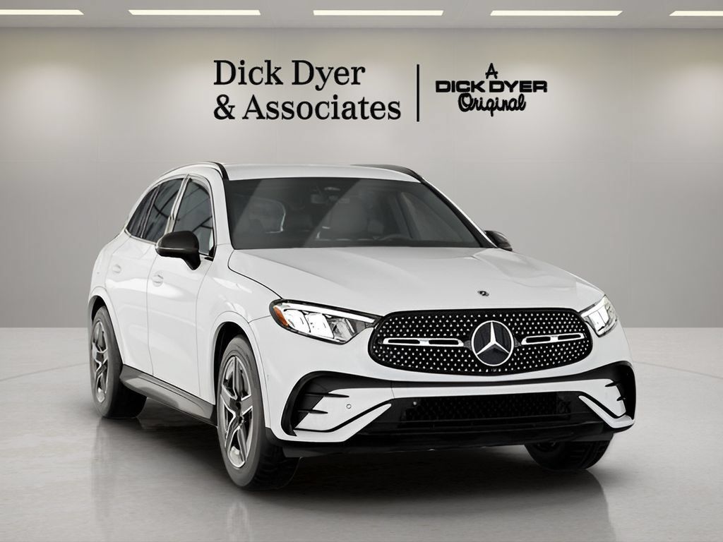 Used 2026 Mercedes-Benz GLC 300 image 37