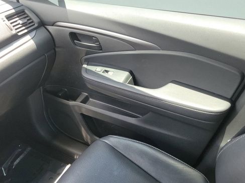 Used 2023 Honda Passport EX-L image 13