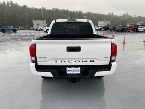 Certified 2020 Toyota Tacoma SR image 11