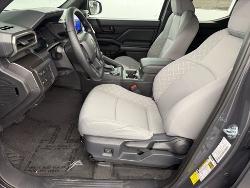 Used 2026 Toyota Tacoma SR5 AWD/4WD image 17