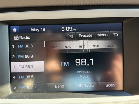 Used 2017 Hyundai Ioniq Limited FWD image 23