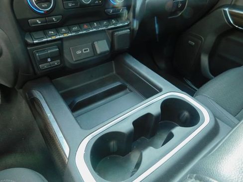 Used 2021 Chevrolet Silverado 1500 LT Trail Boss w/ Convenience Package II AWD/4WD image 17