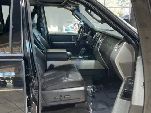 Used 2013 Ford Expedition Limited image 14