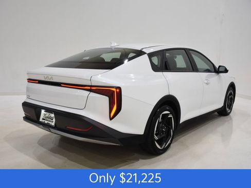 Certified 2025 Kia K4 EX image 4
