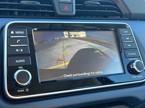 Used 2025 Nissan Versa SV image 20