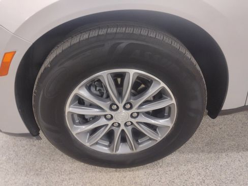 Used 2022 Buick Enclave Essence image 8