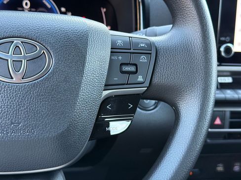Used 2026 Toyota Camry LE w/ Convenience Package FWD image 19