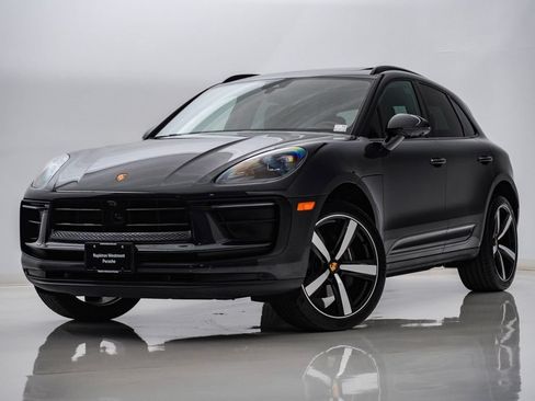 Certified 2026 Porsche Macan AWD/4WD image 1