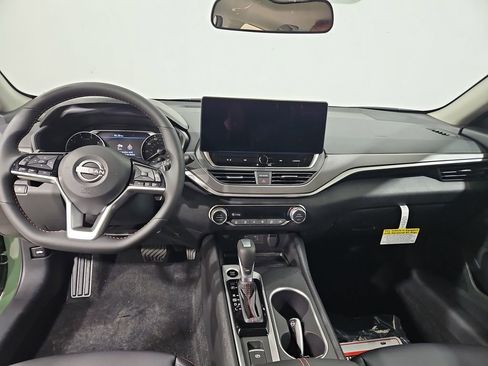 New 2026 Nissan Altima 2.5 SR AWD/4WD image 13