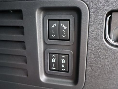 New 2026 Chevrolet Traverse RS image 40