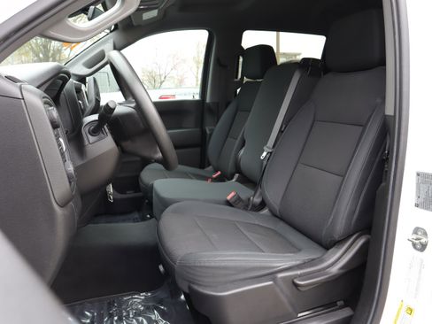 Used 2019 Chevrolet Silverado 1500 Custom image 8