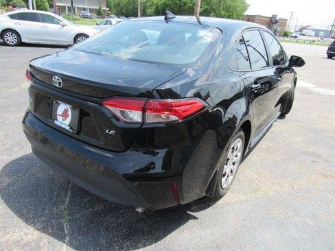 Used 2025 Toyota Corolla LE FWD image 12