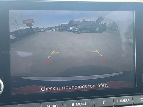 Used 2023 Nissan Rogue S image 15