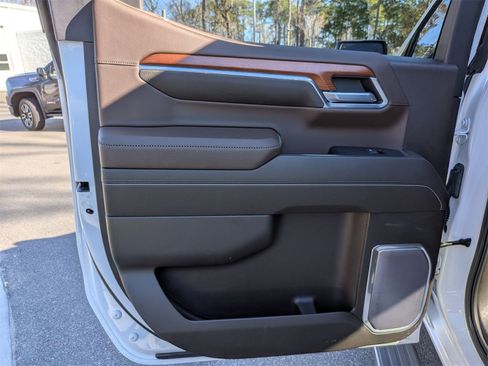 Used 2022 GMC Sierra 1500 Denali w/ Denali Reserve Package image 27