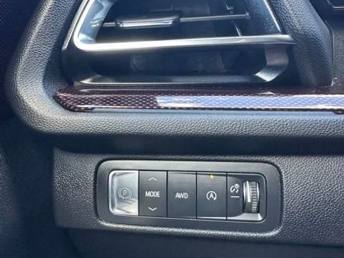 Used 2024 Chevrolet Traverse Z71 w/ Enhanced Driving Package AWD/4WD image 44