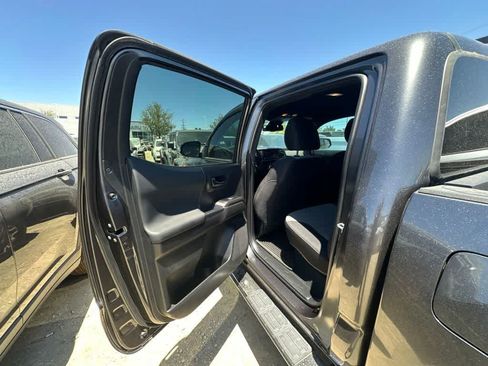 Used 2023 Toyota Tacoma TRD Off-Road w/ Technology Package RWD image 9