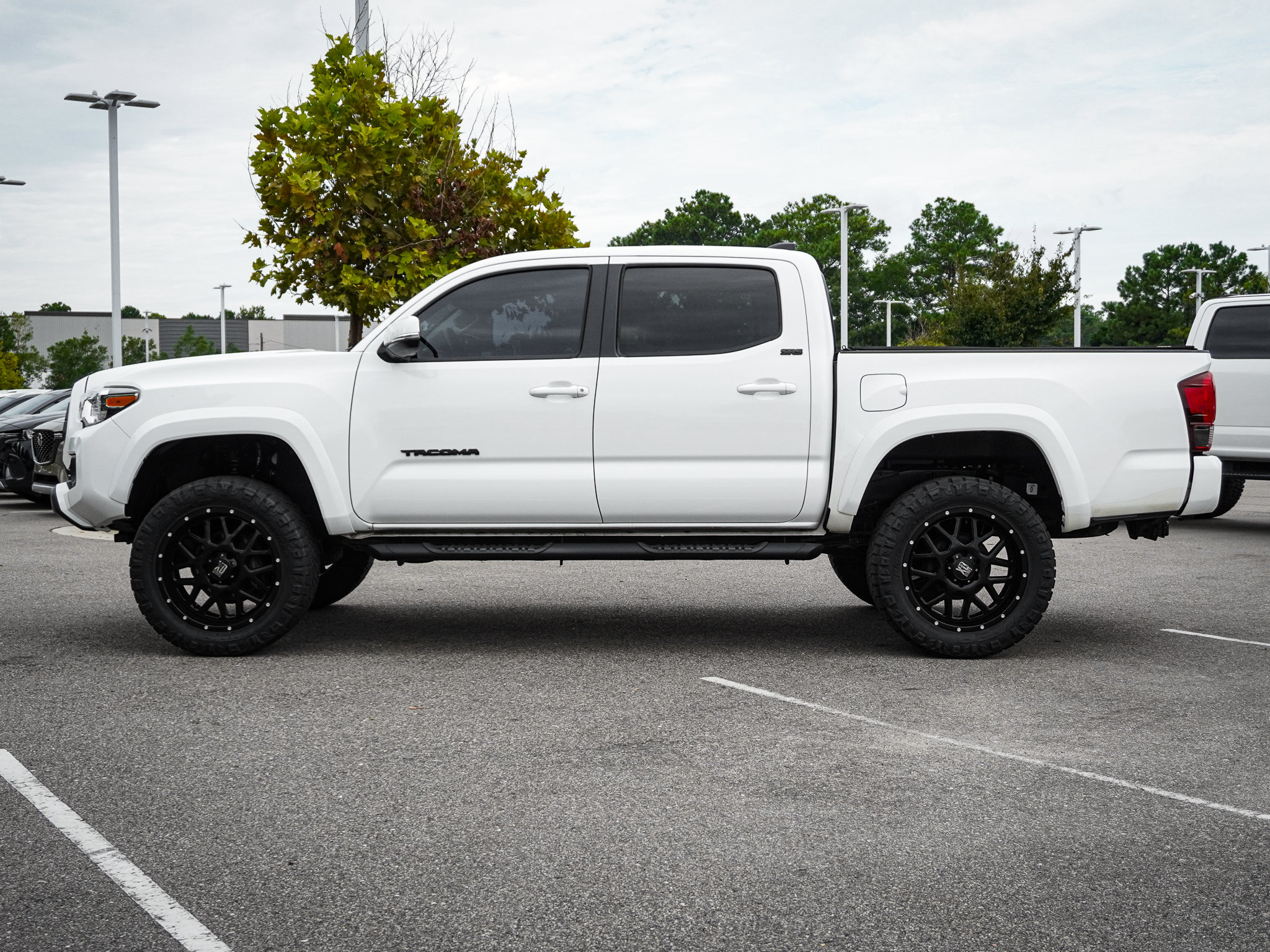 Used 2022 Toyota Tacoma SR5 w/ Technology Package RWD image 7