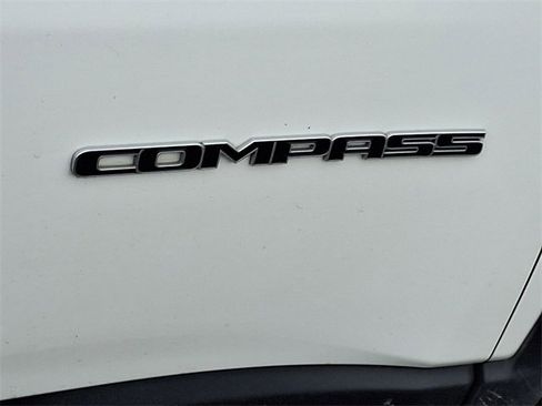 Used 2024 Jeep Compass Limited image 29