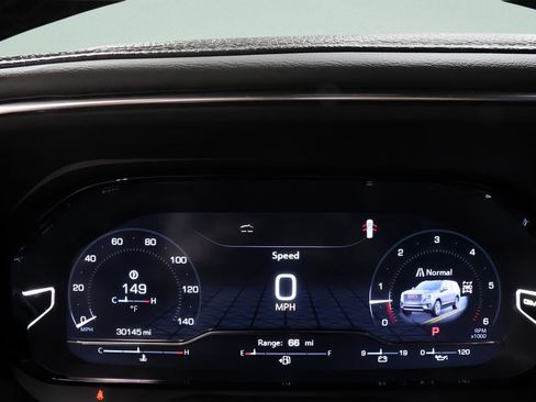 Used 2024 GMC Yukon XL Denali image 15