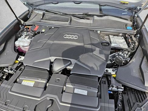 Used 2025 Audi Q8 Premium w/ Black Optic Package image 15